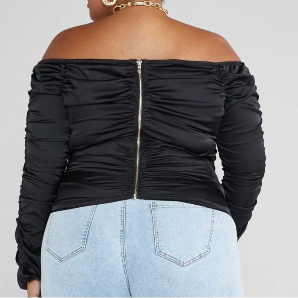 Black Ruched Zip-Up Top - Picture 2 of 6